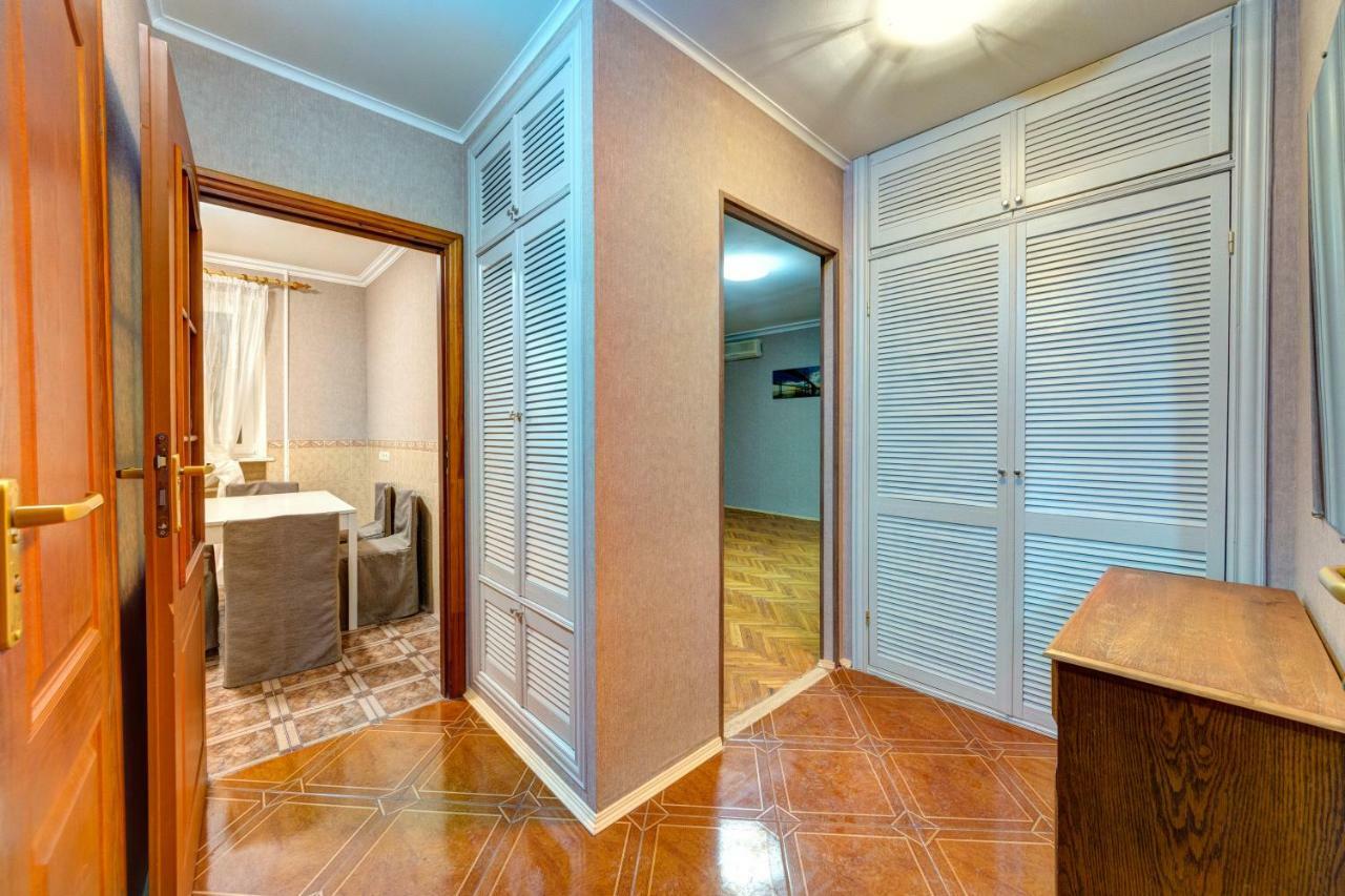 Apartments Near The Palace Of Sports 키예프 외부 사진